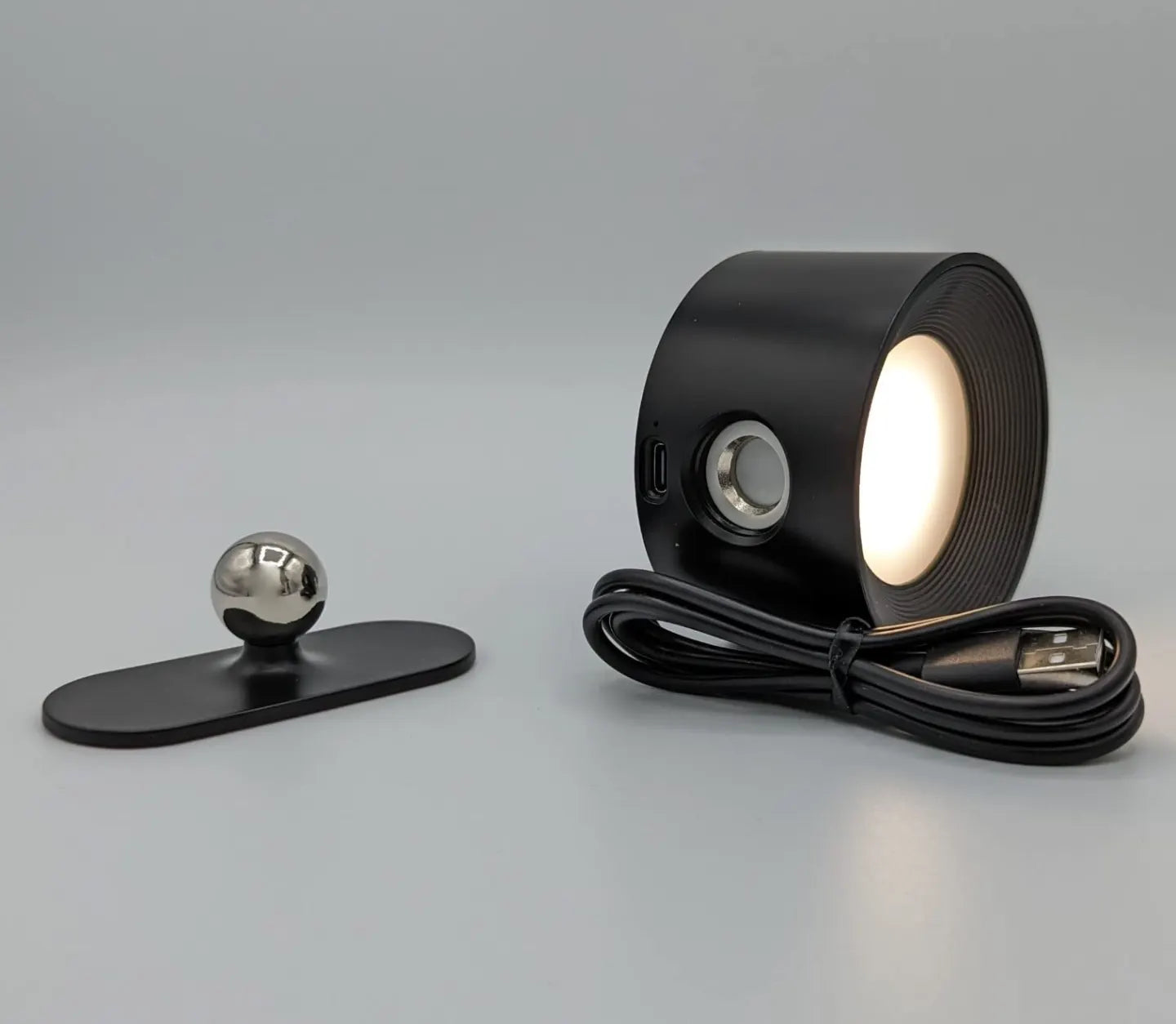 LÁMPARA DE PARED MAGNETIC LED